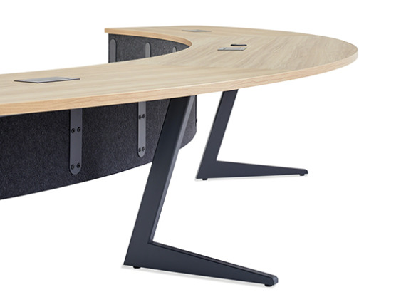 ocular curved shape table