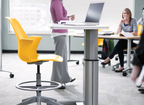 node chair with wheels